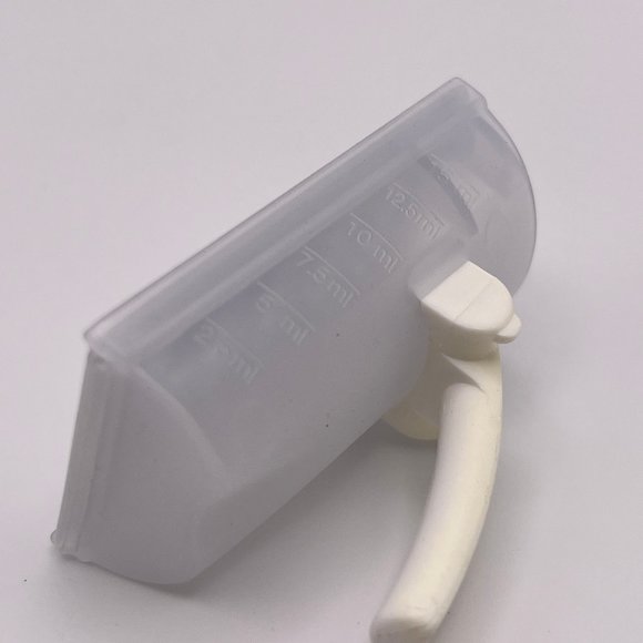 TUPPERWARE  Miniature Cheese Grater - Picture 2 of 2